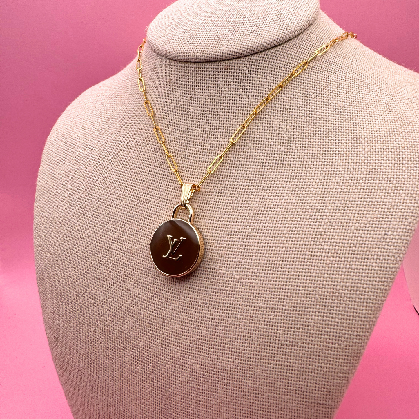 Elegant 14K Gold Filled Louis Vuitton Paperclip Necklace for Every Occasion