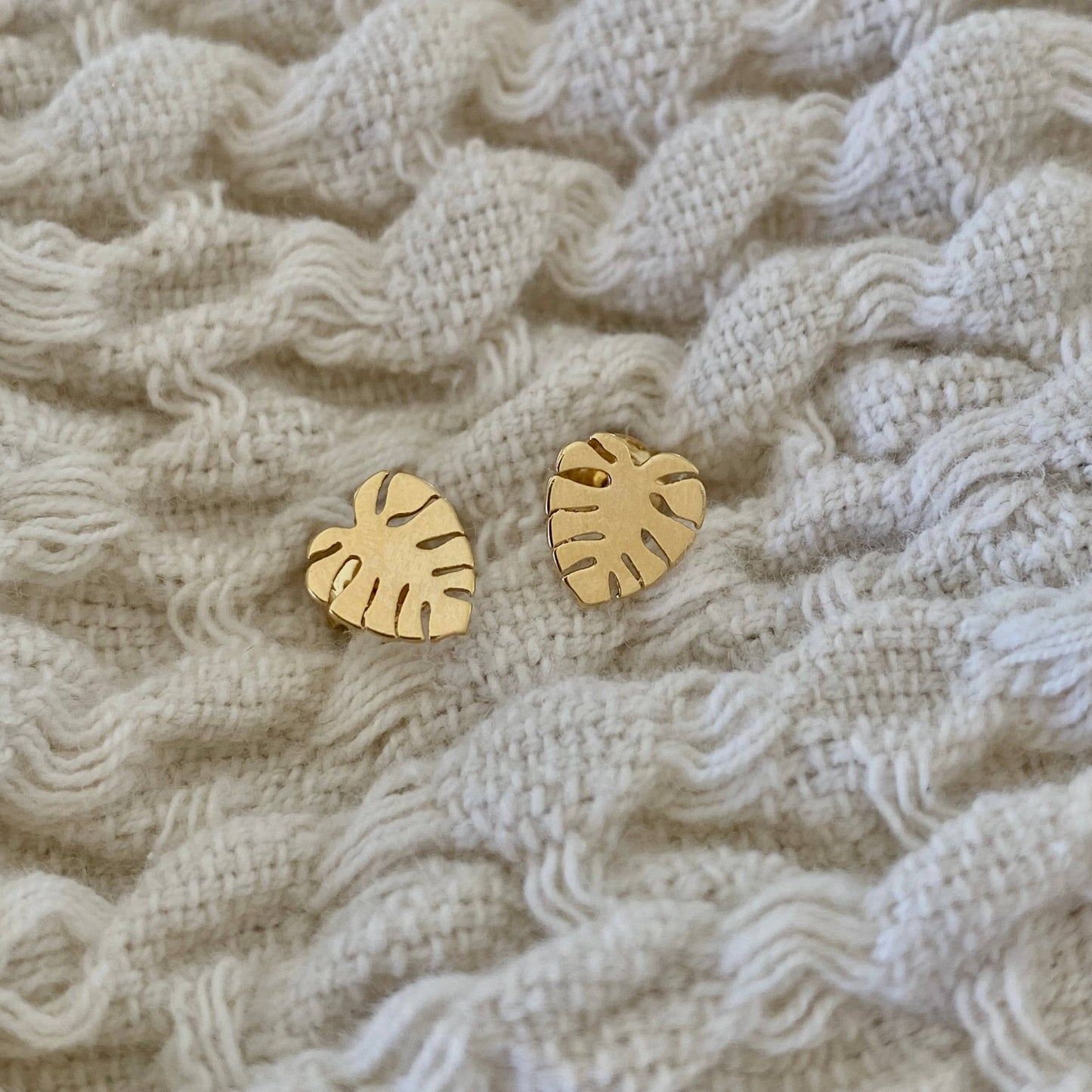 Beachside Monstera Leaf Stud Earrings for Tropical Style