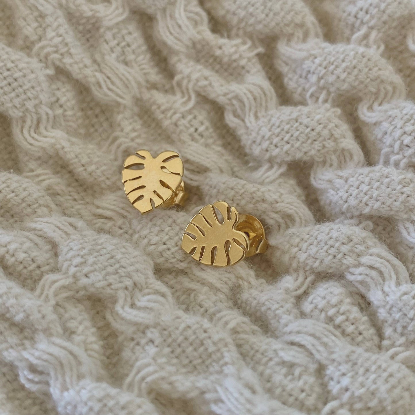Beachside Monstera Leaf Stud Earrings for Tropical Style