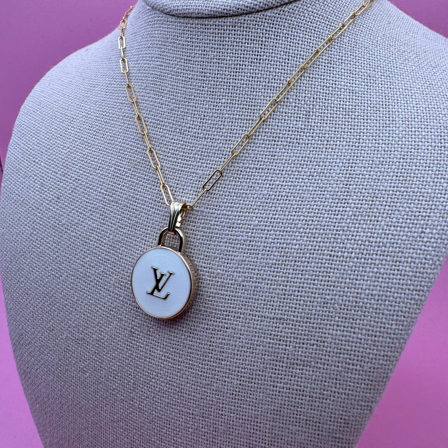 Elegant 14K Gold Filled Louis Vuitton Paperclip Necklace for Women