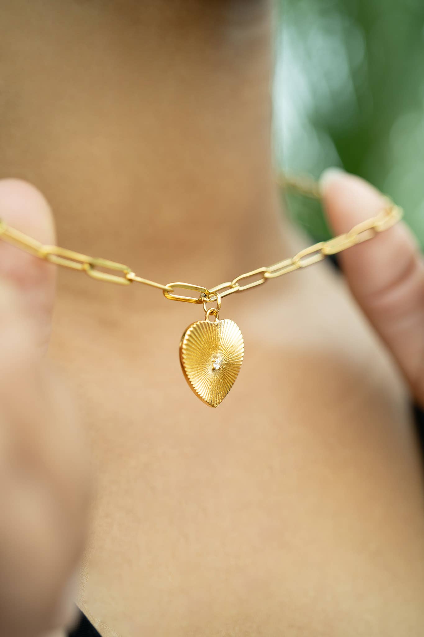 Radiant 18K Gold Paperclip Chain Necklace with Heart Pendant