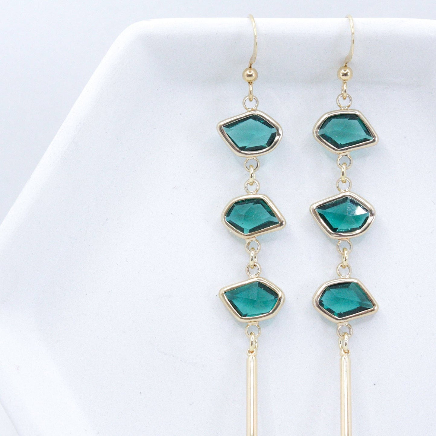 Bali-Ali Earrings Emerald in 18k Gold Plated Design