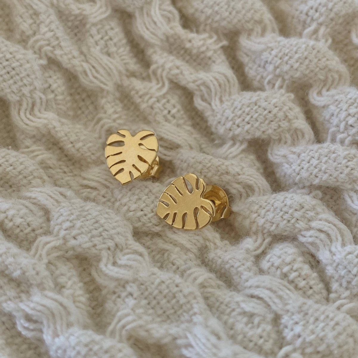 Beachside Monstera Leaf Stud Earrings for Tropical Style