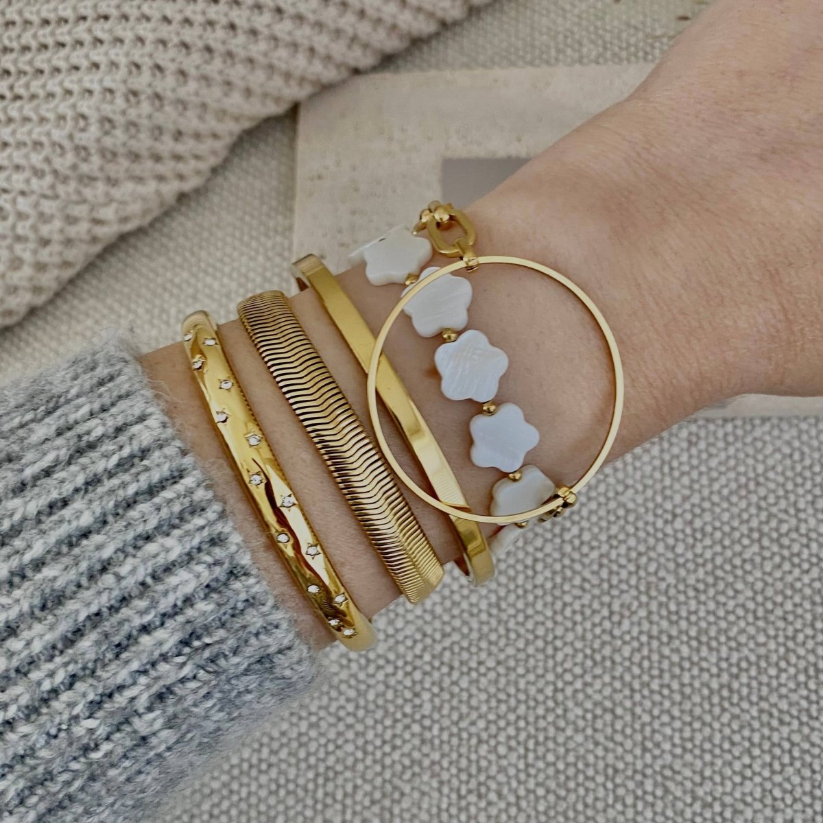 Flower Clover Shell Pearl Bracelet Layering Bracelet Style
