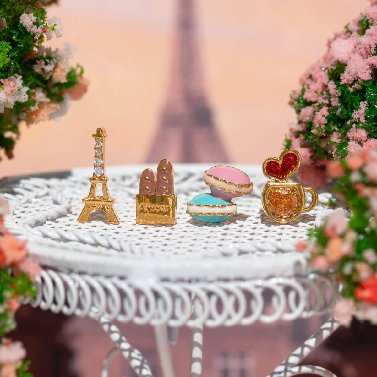 Gold Café de Paris Stud Set - Red Bird Road
