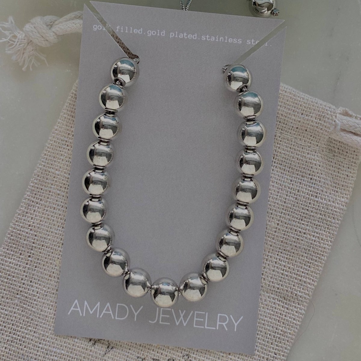 Light Reflecting Silver Beaded Bracelet for Elegant Style