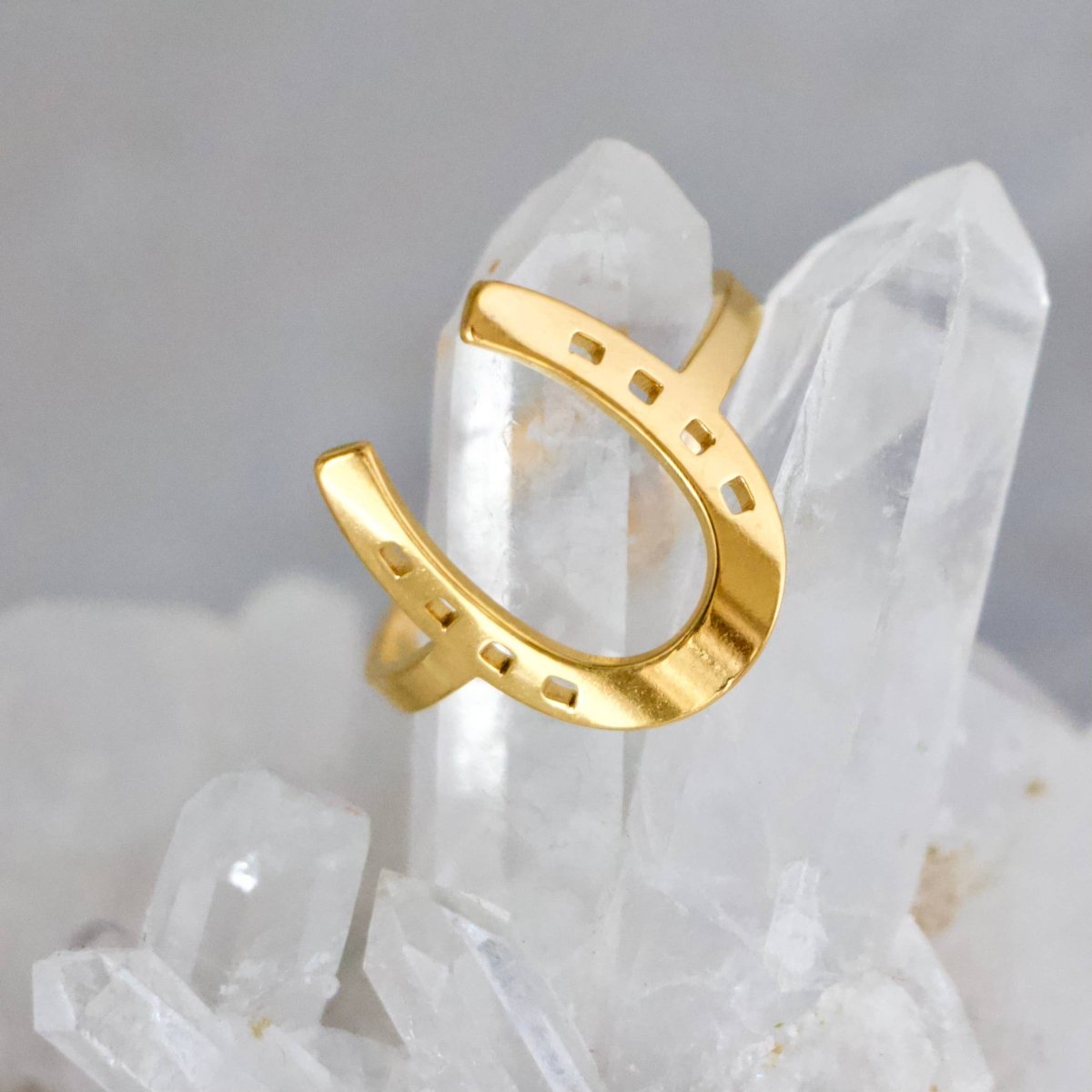 Lucky Horseshoe Ring - Gold