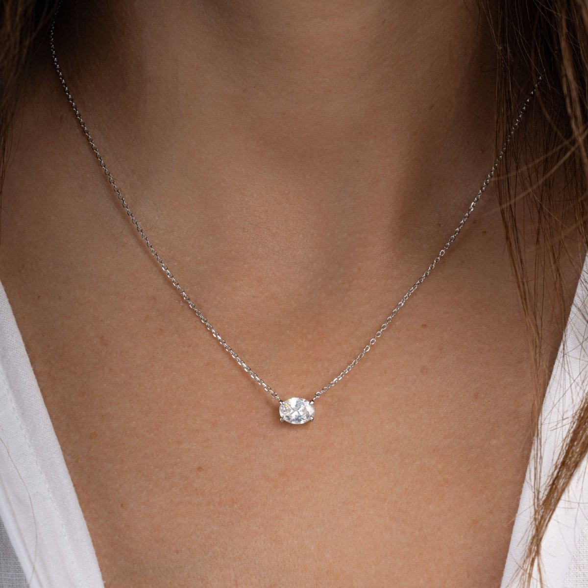 Oval Pendant Necklace: Silver