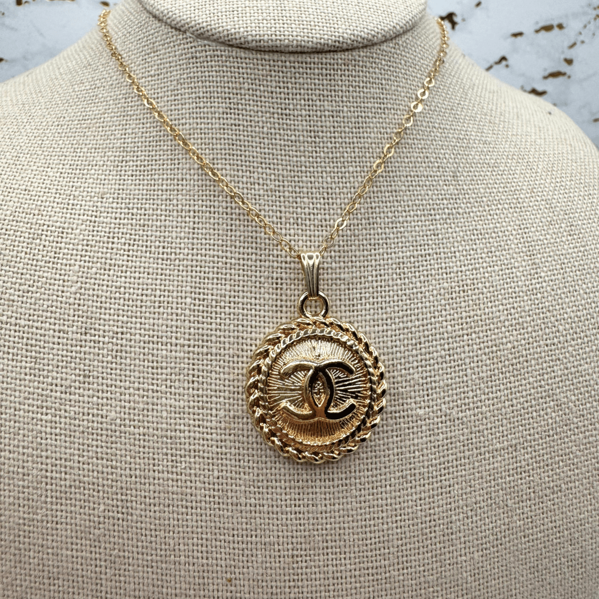 14k Gold Emblem Flat Cable Chain Necklace