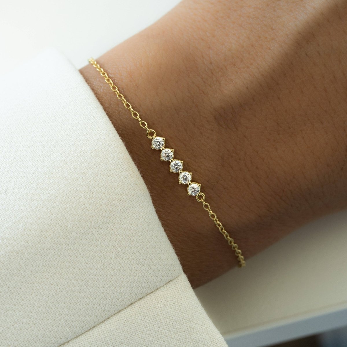 5 Stone Diamond Bracelet: 6.75" + .5" Ext / Gold