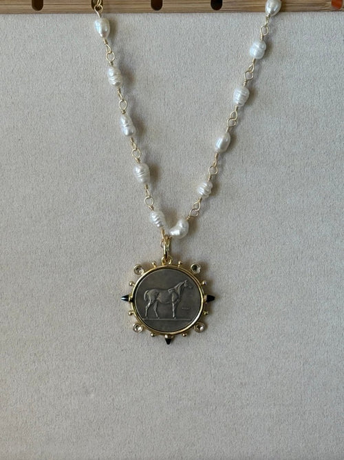 Dressage Pearl and Black Stones Necklace