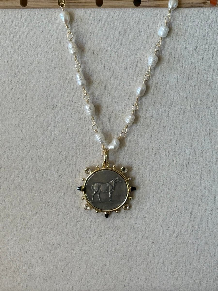 Dressage Pearl and Black Stones Necklace