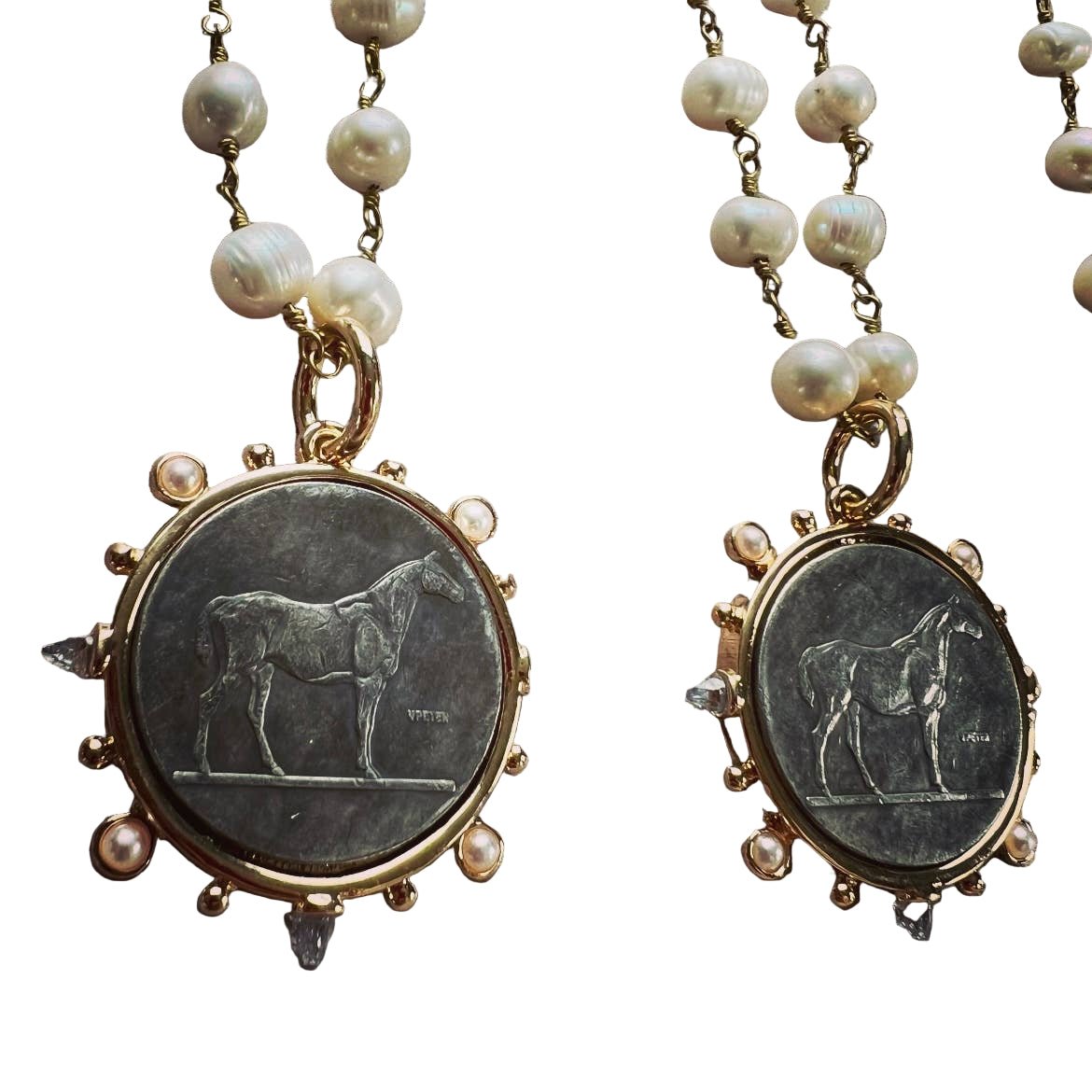 Dressage Pearl and Black Stones Necklace