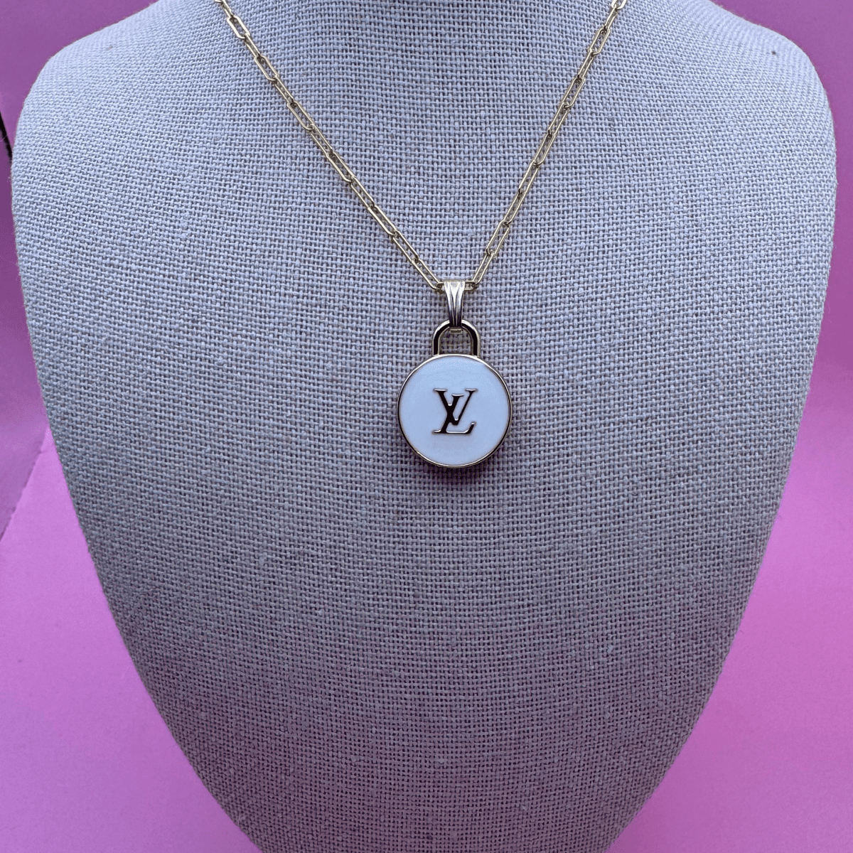 Elegant 14K Gold Filled Louis Vuitton Paperclip Necklace for Women