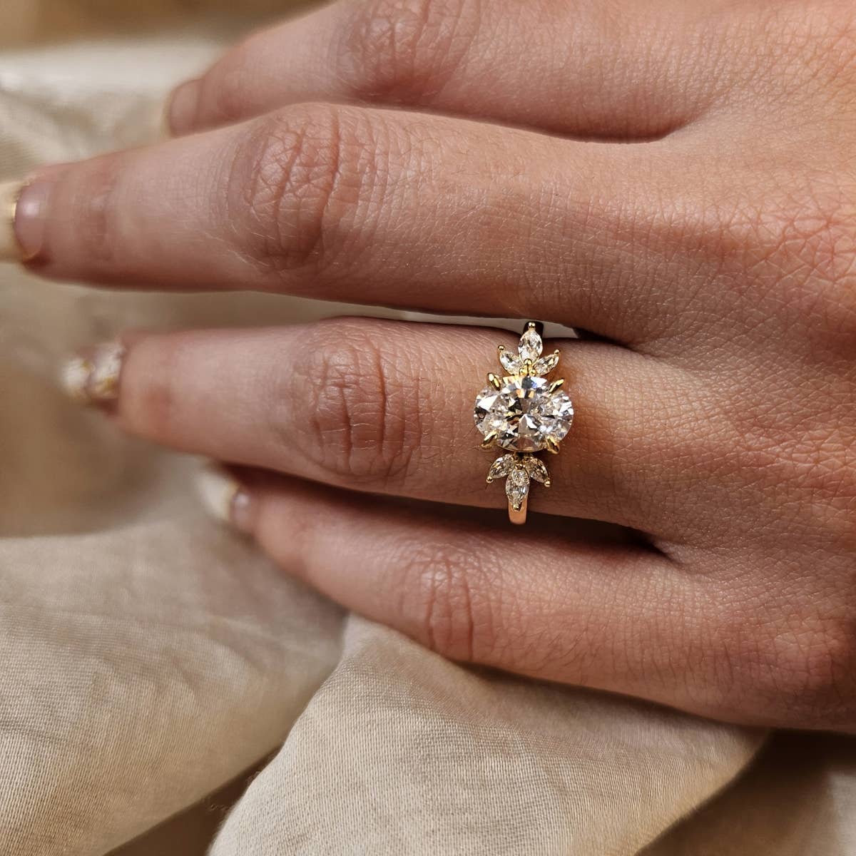FLORAL OVAL CUT CRYSTAL RING in GOLD
