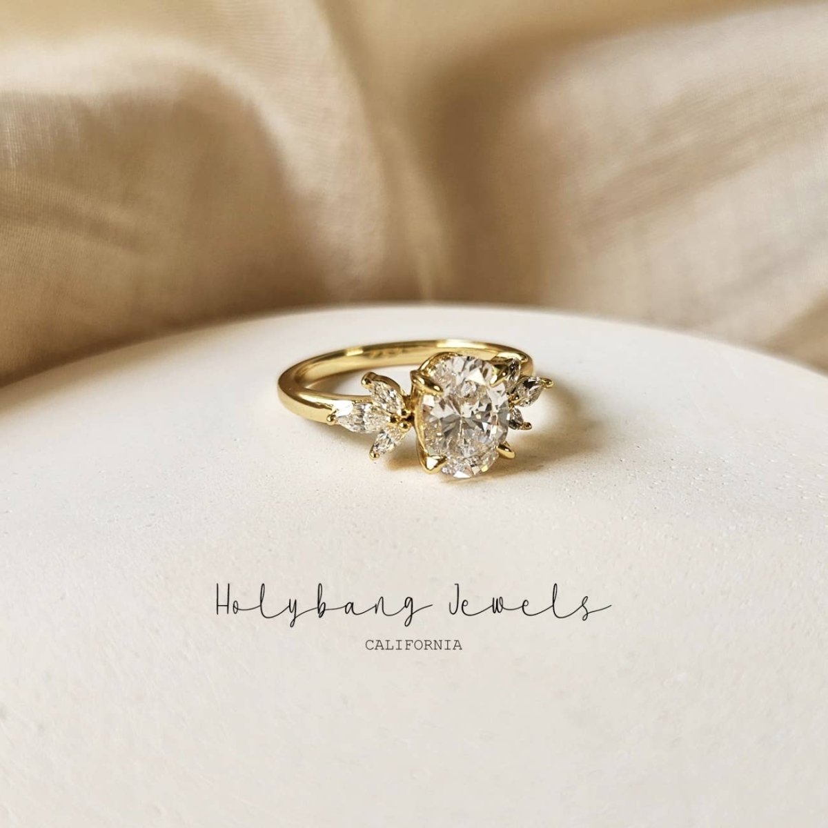 FLORAL OVAL CUT CRYSTAL RING in GOLD