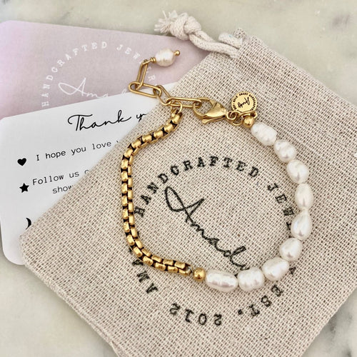 Freshwater Pearls and Gold Chain Bracelet for Elegant Style
