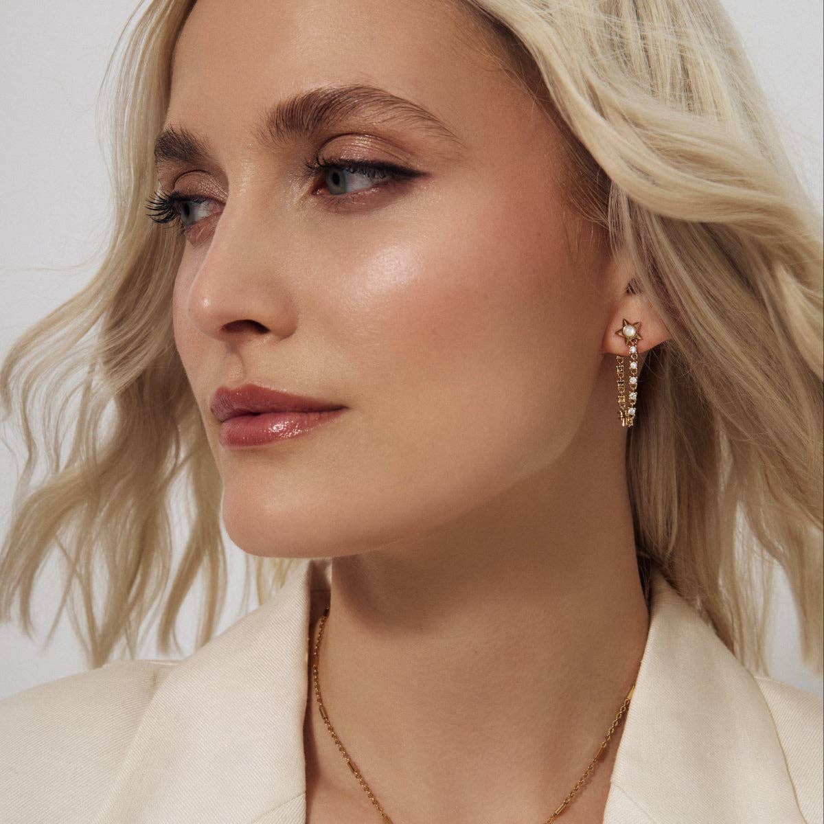 Lucky Star Tennis Chain Earrings - Mother of Pearl