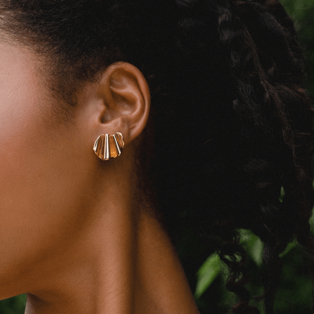 Mari Statement Studs: Yellow Gold