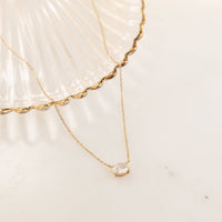 Oval Pendant Necklace: Silver