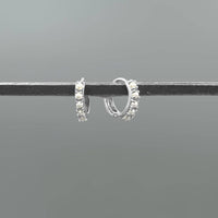 Pretty Pearl Lined Clicker Huggies