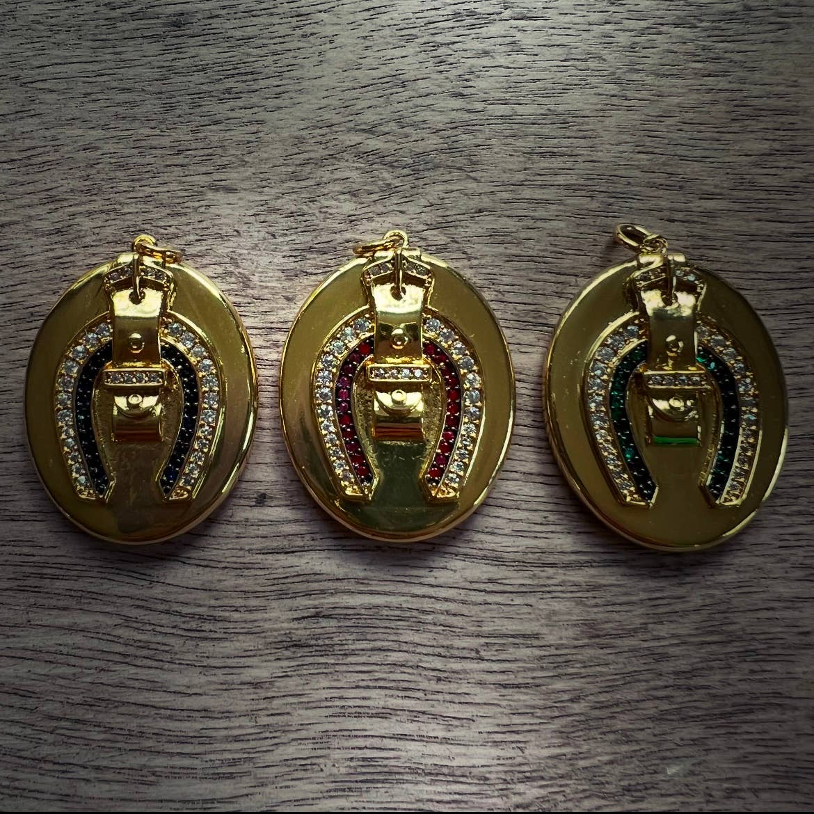 Rhinestone Cowgirl : Sapphire Stones