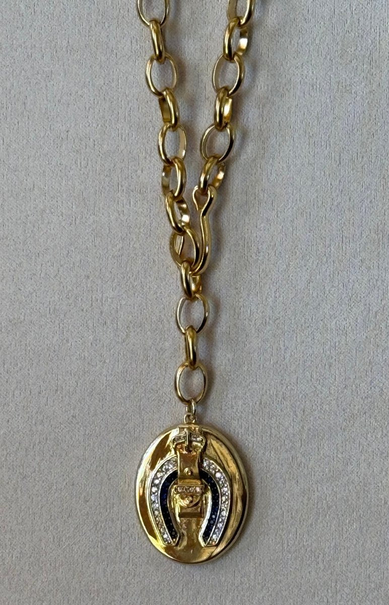 Rhinestone Cowgirl : Sapphire Stones