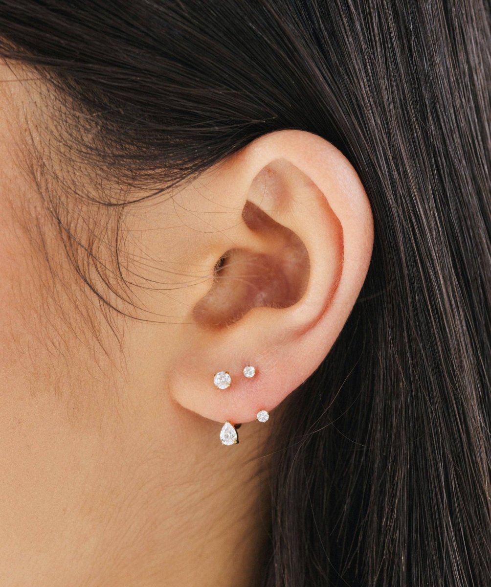 Teardrop Arc Hoop Earrings: Gold